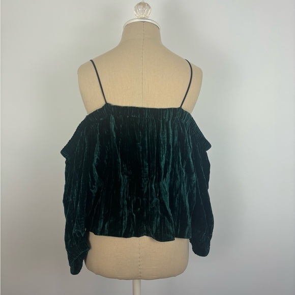 NWT TopShop Off the Shoulder Top Green Velvet US 4 - Picture 2 of 8